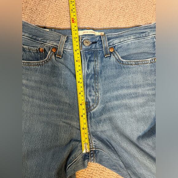 Levi’s Premium Crop Wedgie Straight Fit Jeans - Size 26 - Picture 9 of 10